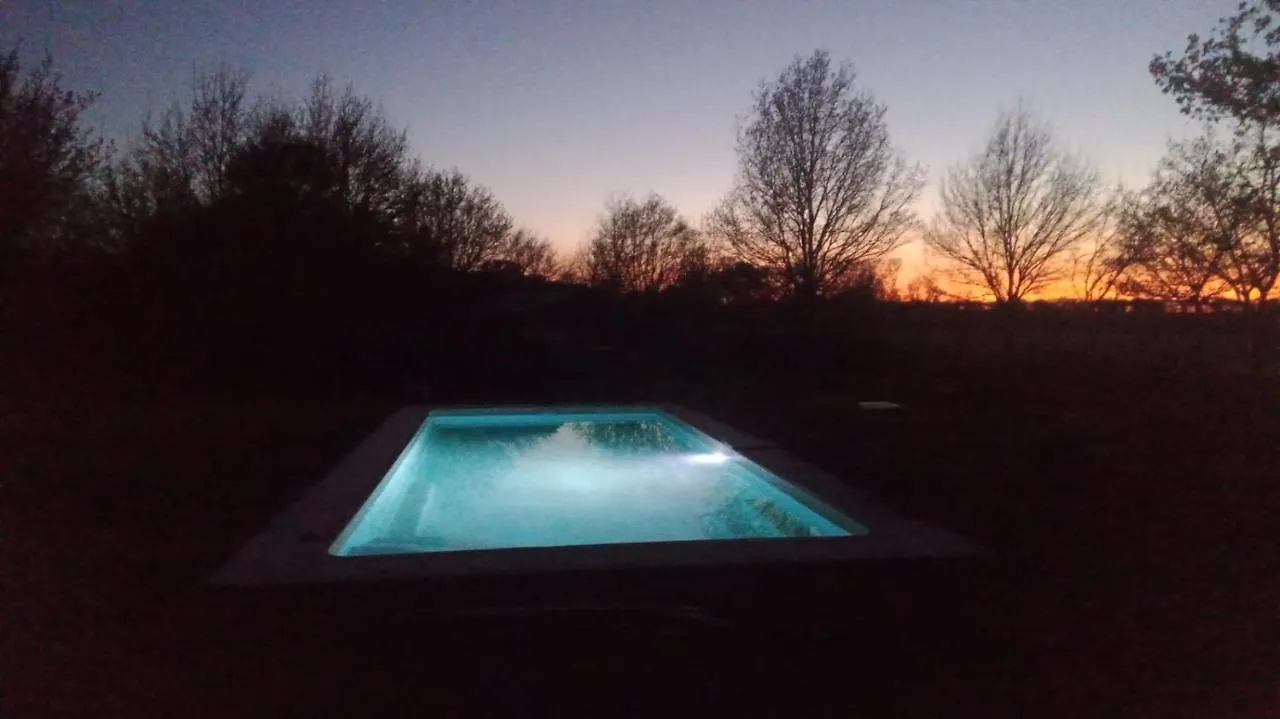 Safarilodge 6 Persoons Chaumont  Camping Chaumont (Allier)
