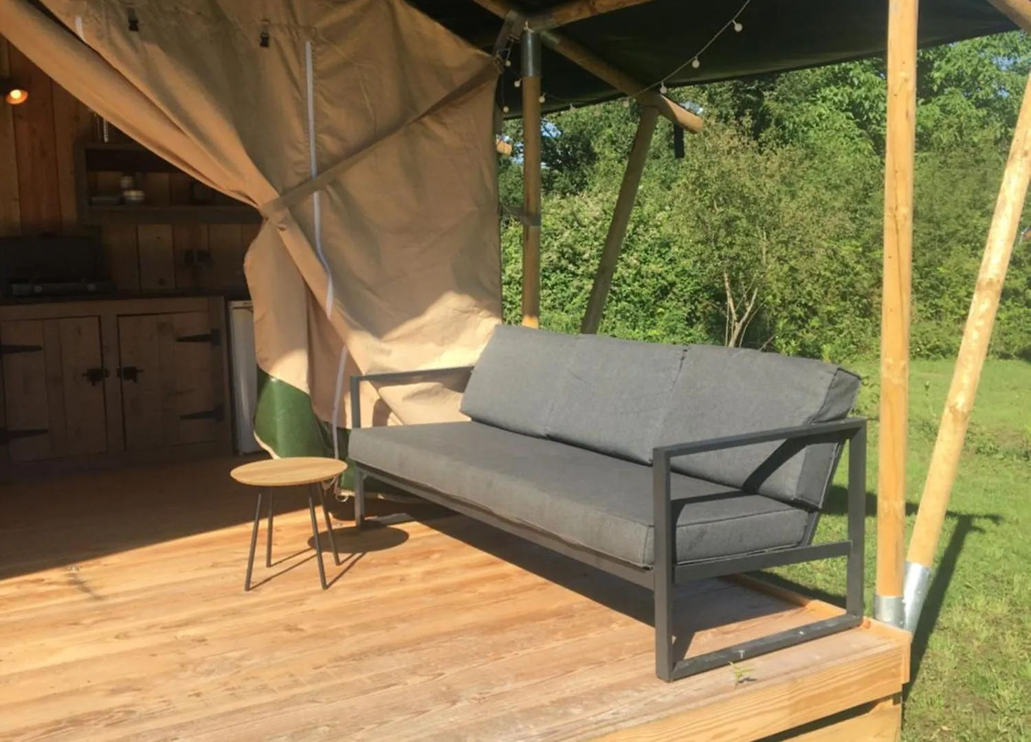 Safarilodge 6 Persoons Chaumont  Camping Chaumont (Allier)